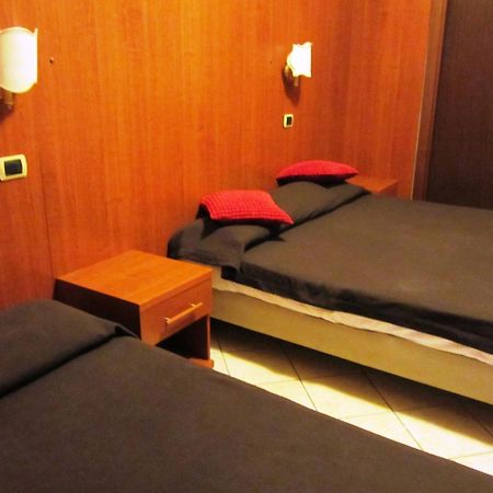 B&B Rome Terminal House ภายนอก รูปภาพ