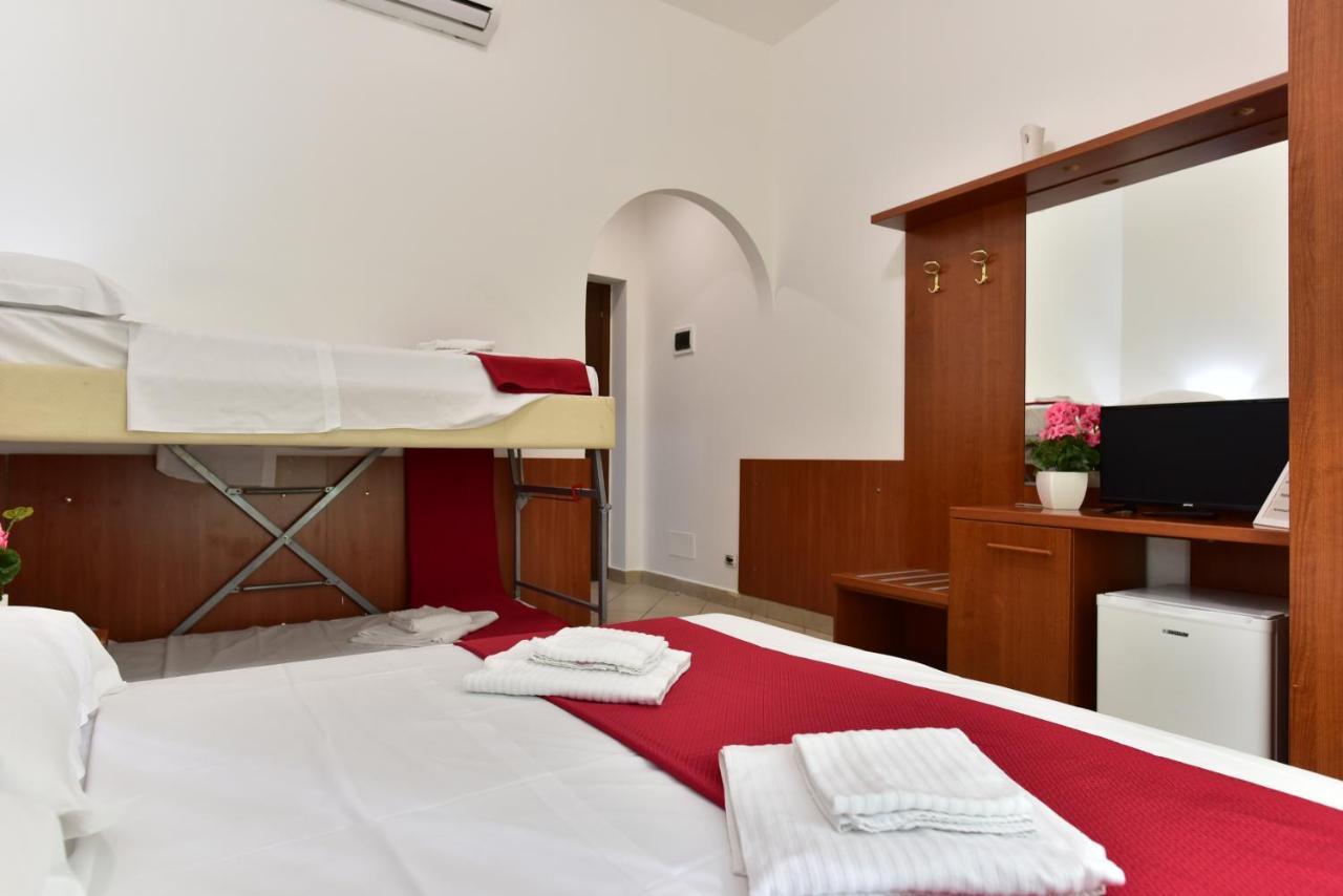 B&B Rome Terminal House ภายนอก รูปภาพ