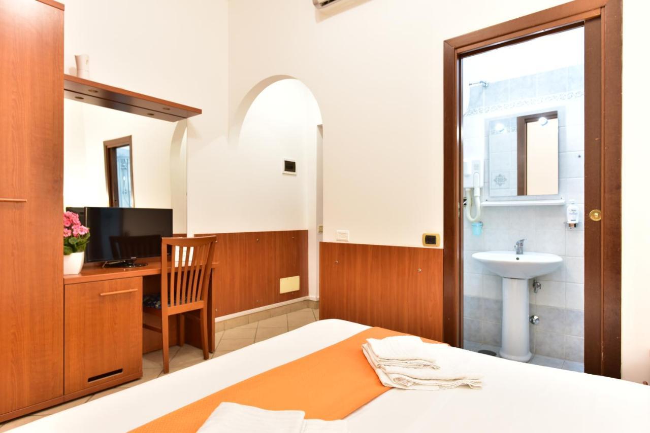 B&B Rome Terminal House ภายนอก รูปภาพ