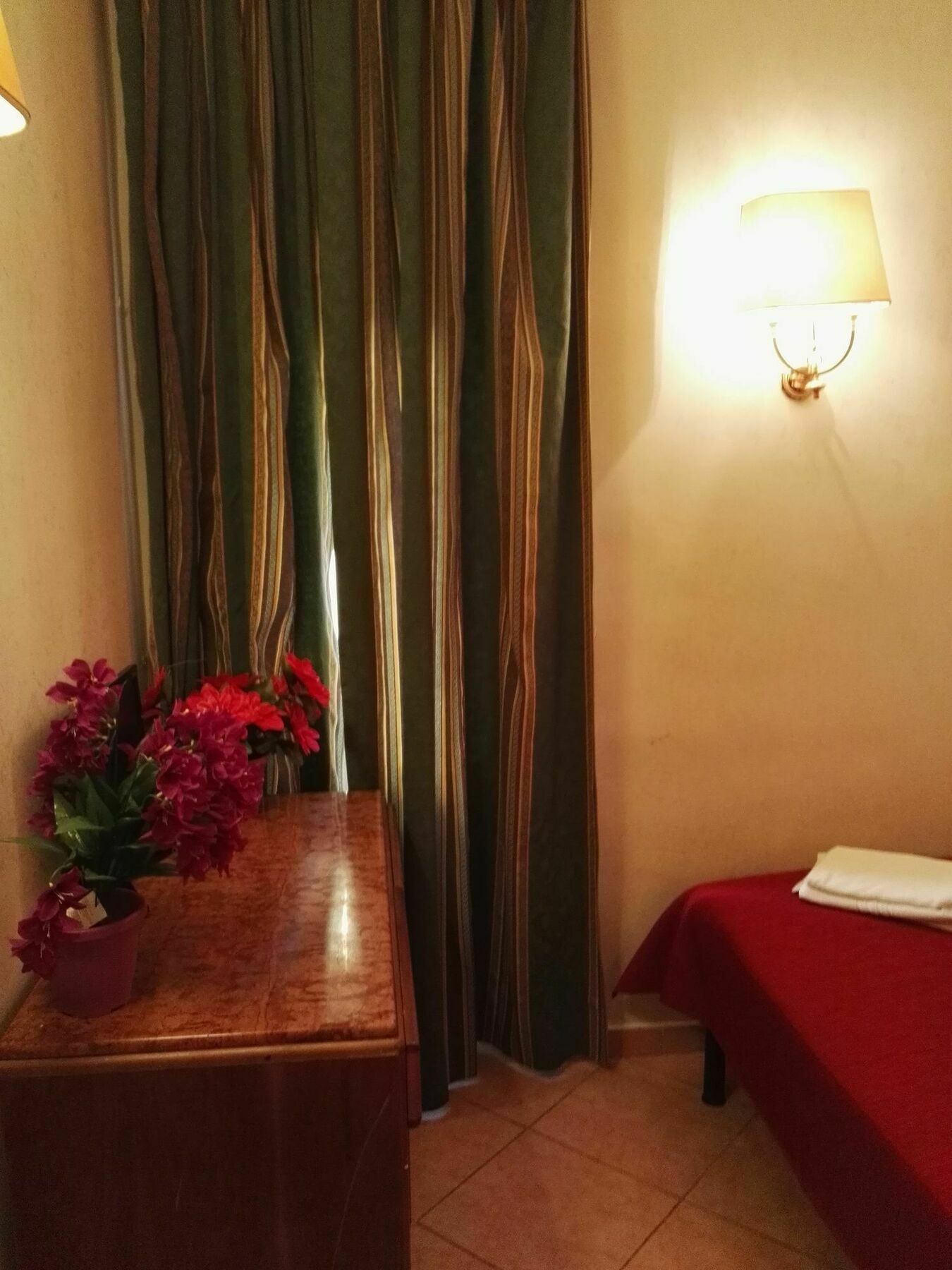 B&B Rome Terminal House ภายนอก รูปภาพ